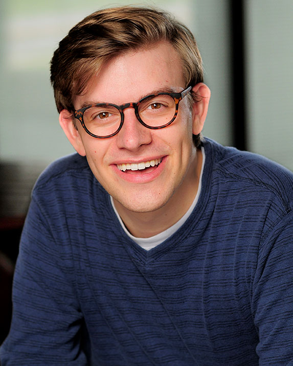 Steven Horn's primary headshot
